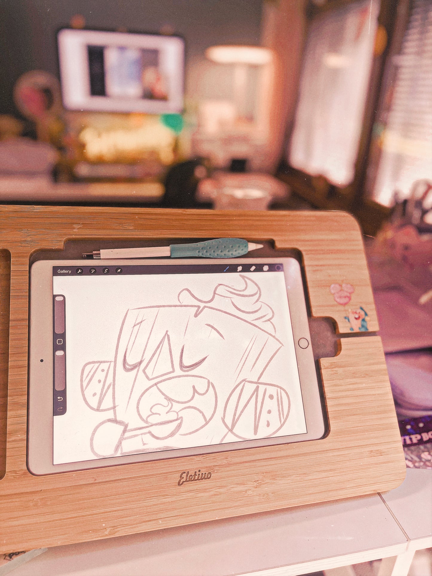 Sun’s Out, Buns Out Designs